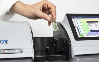 Măsurarea culorii produselor chimice lichide cu ajutorul spectrofotometrului Vista